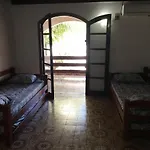 Linda casa com piscina de frente para Praia Grande em Arraial do Cabo-Rj